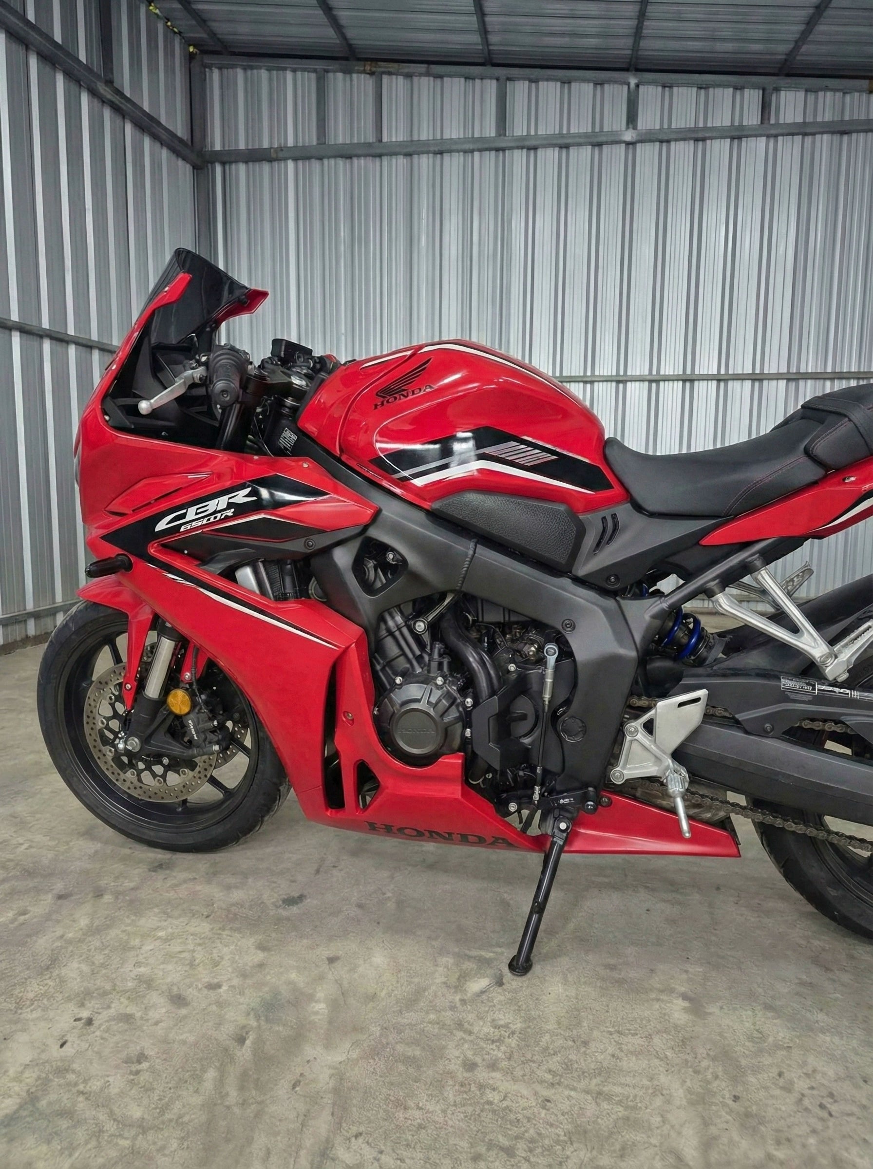 For 2024+ Honda CBR650R Modified 1000RRR-Style Frame Cover | High-Quality ABS | No-damage image 6
